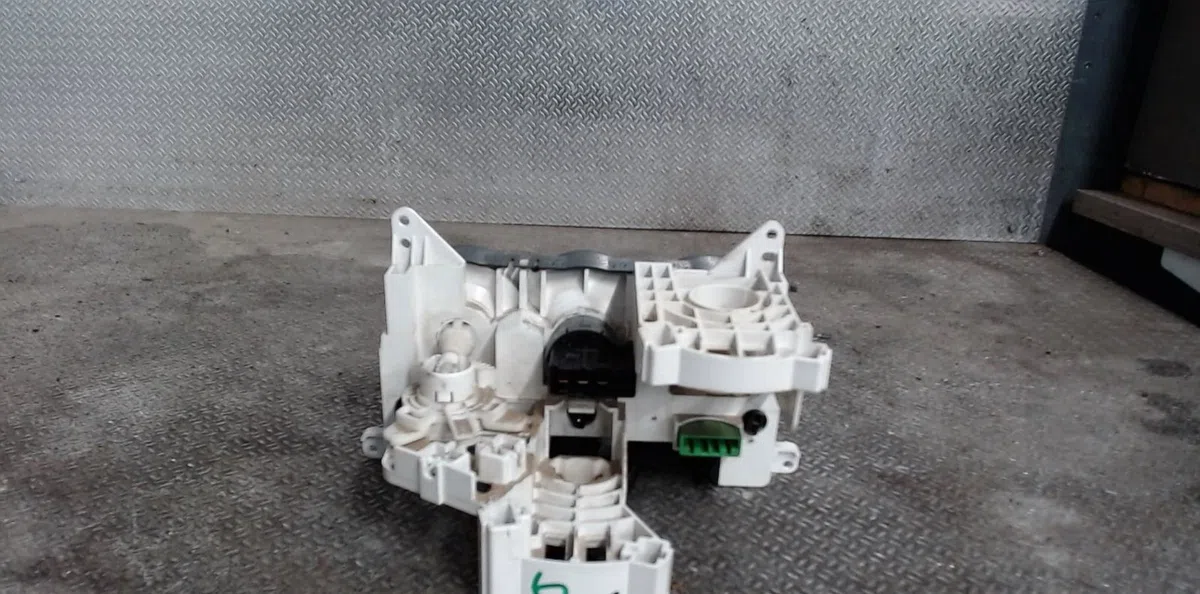 Commande de chauffage SUZUKI IGNIS 2  IGNIS 2 occasion — photo 2