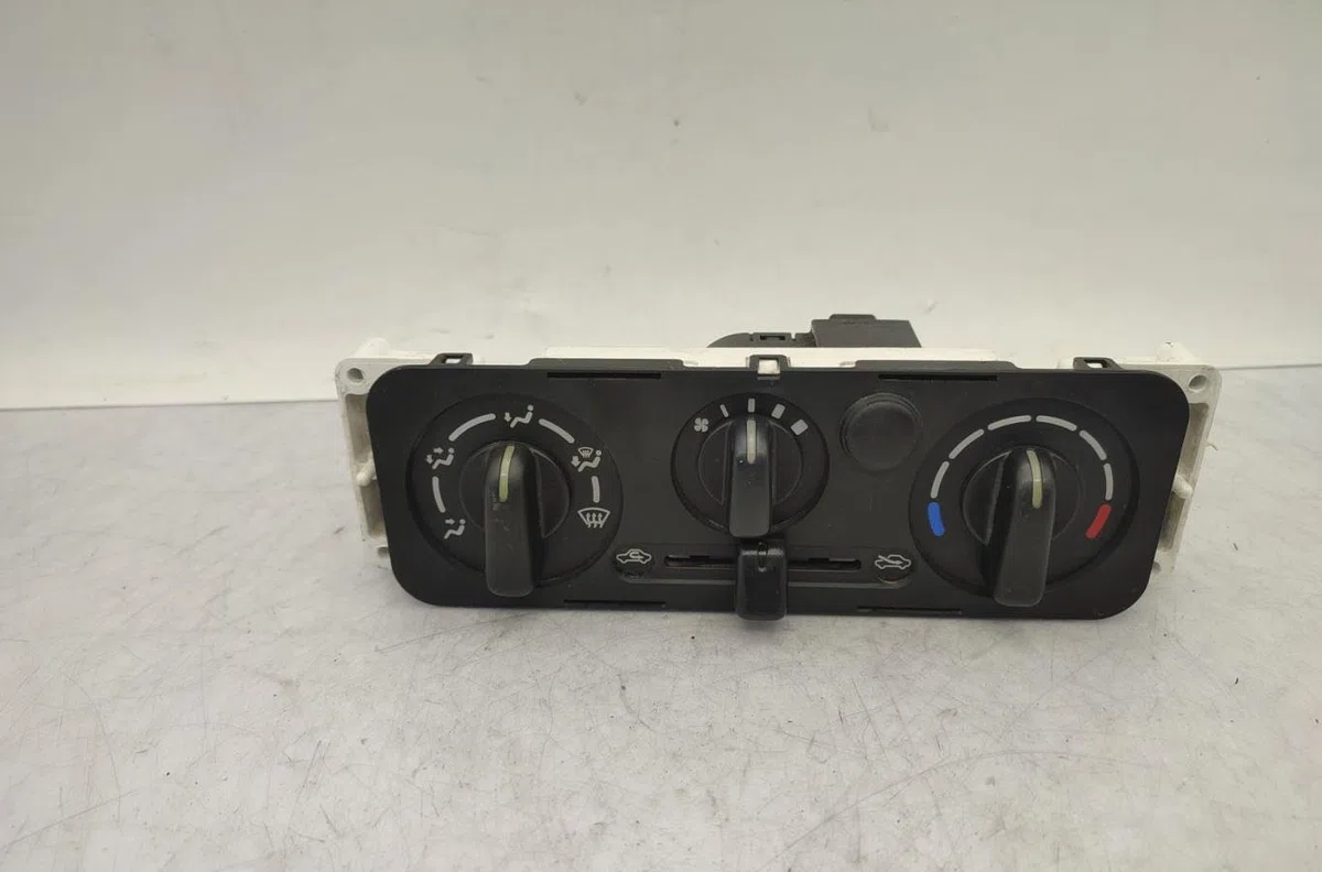 Commande de chauffage SUZUKI JIMNY 1 PHASE 1 occasion — photo 2