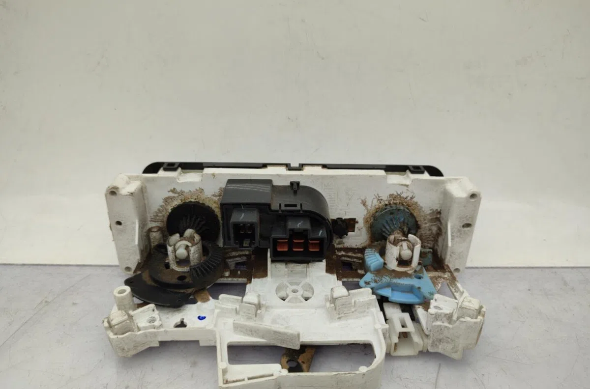 Commande de chauffage SUZUKI JIMNY 1 PHASE 2 occasion — photo 2