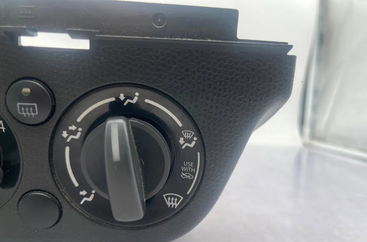 Commande de chauffage SUZUKI SWIFT 3 occasion — photo 3