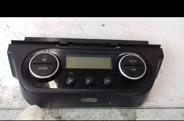 Commande de chauffage Suzuki SWIFT III (MZ, EZ) 1.3 ddis (rs 413d) (2005) 5 portes occasion