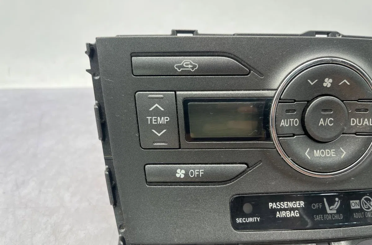 Commande de chauffage TOYOTA AURIS 1 PHASE 1 occasion — photo 3