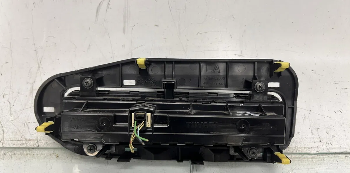 Commande de chauffage TOYOTA AURIS 2 PHASE 2 BREAK occasion — photo 2