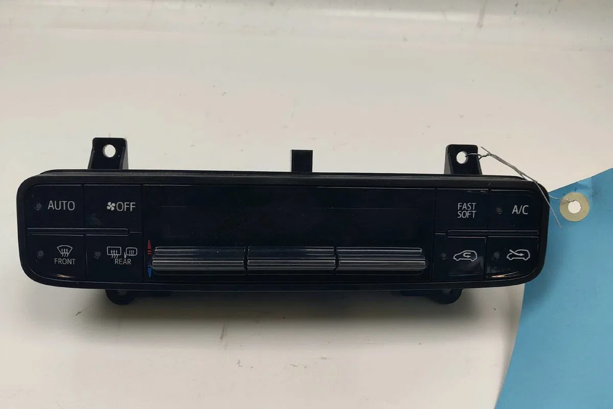 Commande de chauffage Toyota AURIS (_E18_) 1.2 (nre185_) (2015-2018) occasion