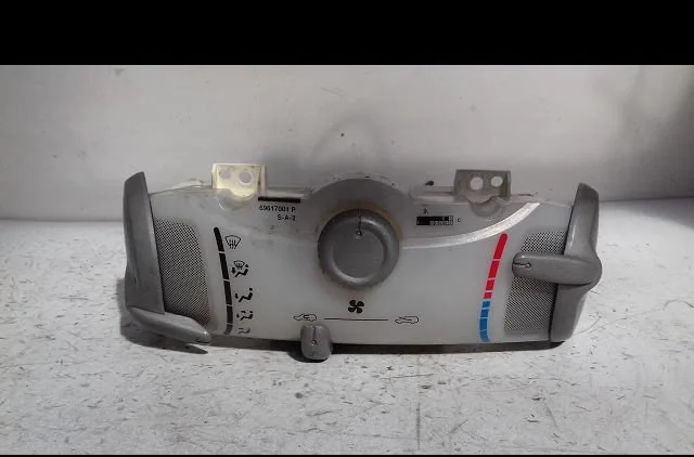 Commande de chauffage Toyota AYGO (_B1_) 1.4 hdi (wnb10_) (2005-2010) occasion