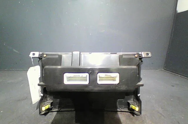 Commande de chauffage Toyota COROLLA Verso (ZER_, ZZE12_, R1_) 2.0 d-4d (cur10_) (2004-2009) occasion — photo 2