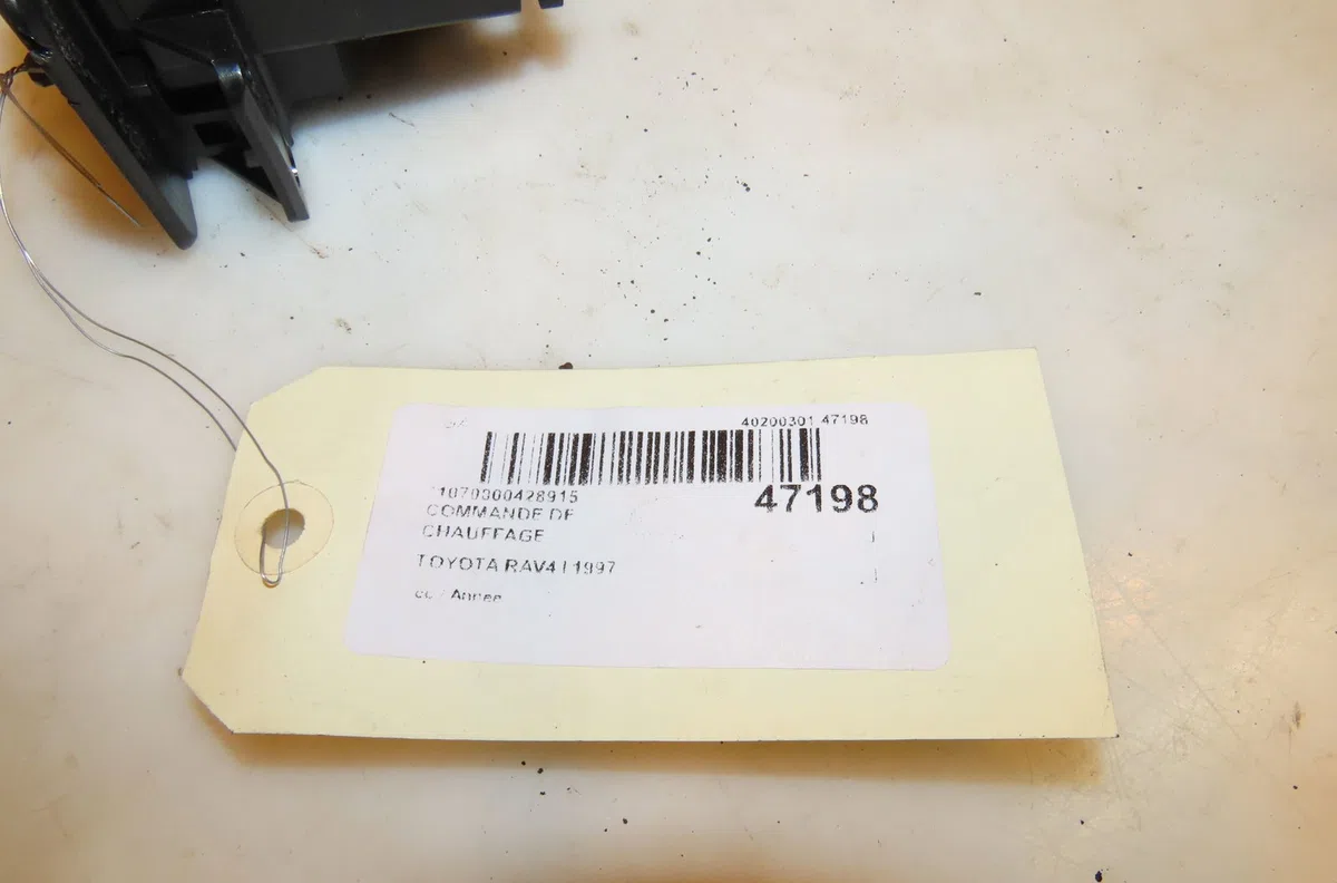 Commande de chauffage Toyota RAV 4 I Cabrio (_A1_) 2.0 4wd (sxa11) (1997-2000) occasion — photo 3