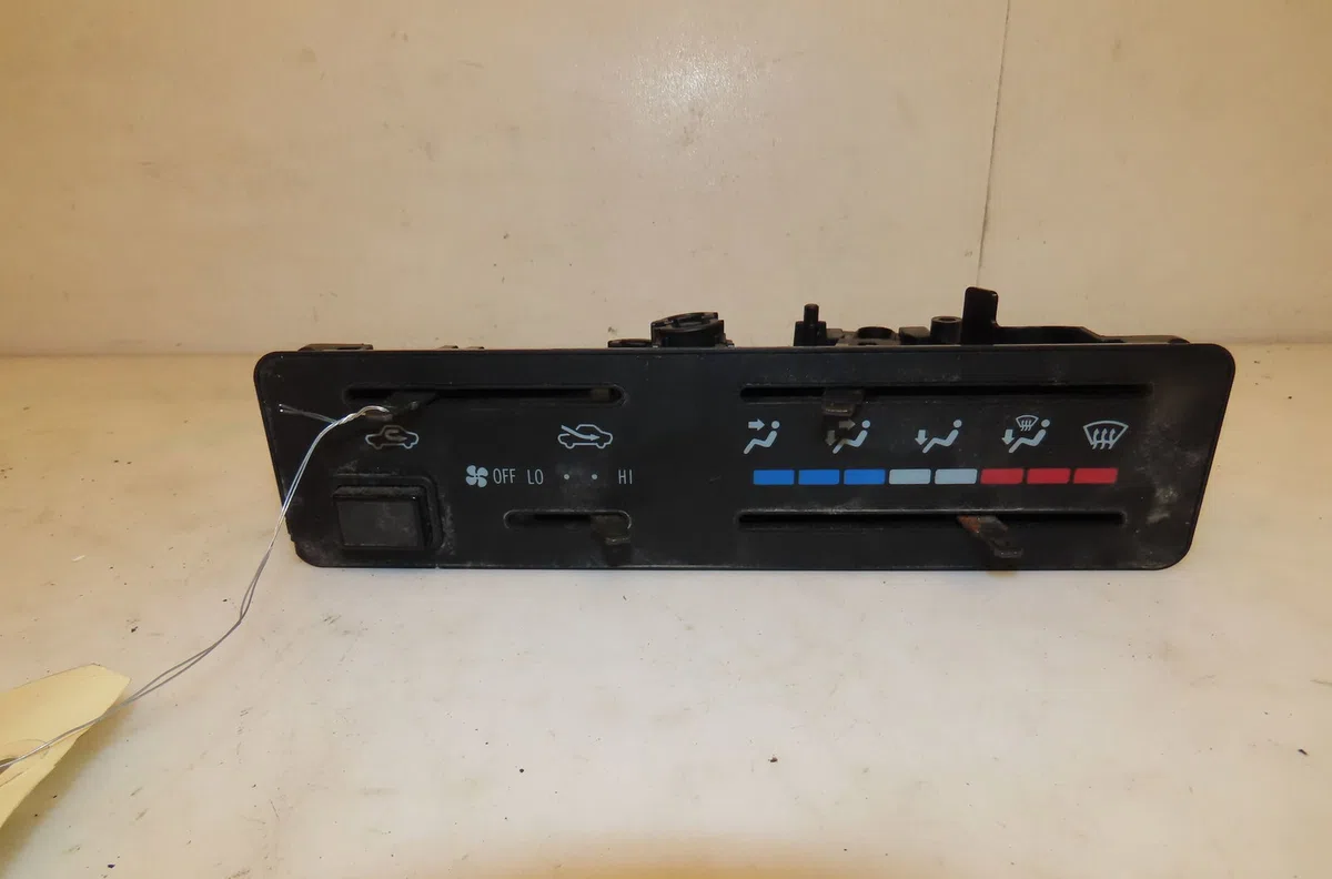 Commande de chauffage Toyota RAV 4 I Cabrio (_A1_) 2.0 4wd (sxa11) (1997-2000) occasion — photo 4