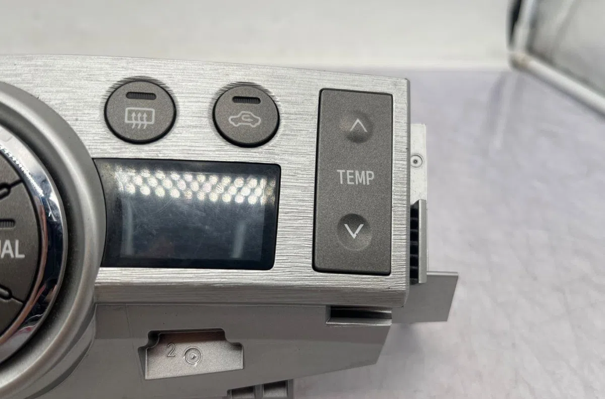 Commande de chauffage TOYOTA VERSO PHASE 1 occasion — photo 4