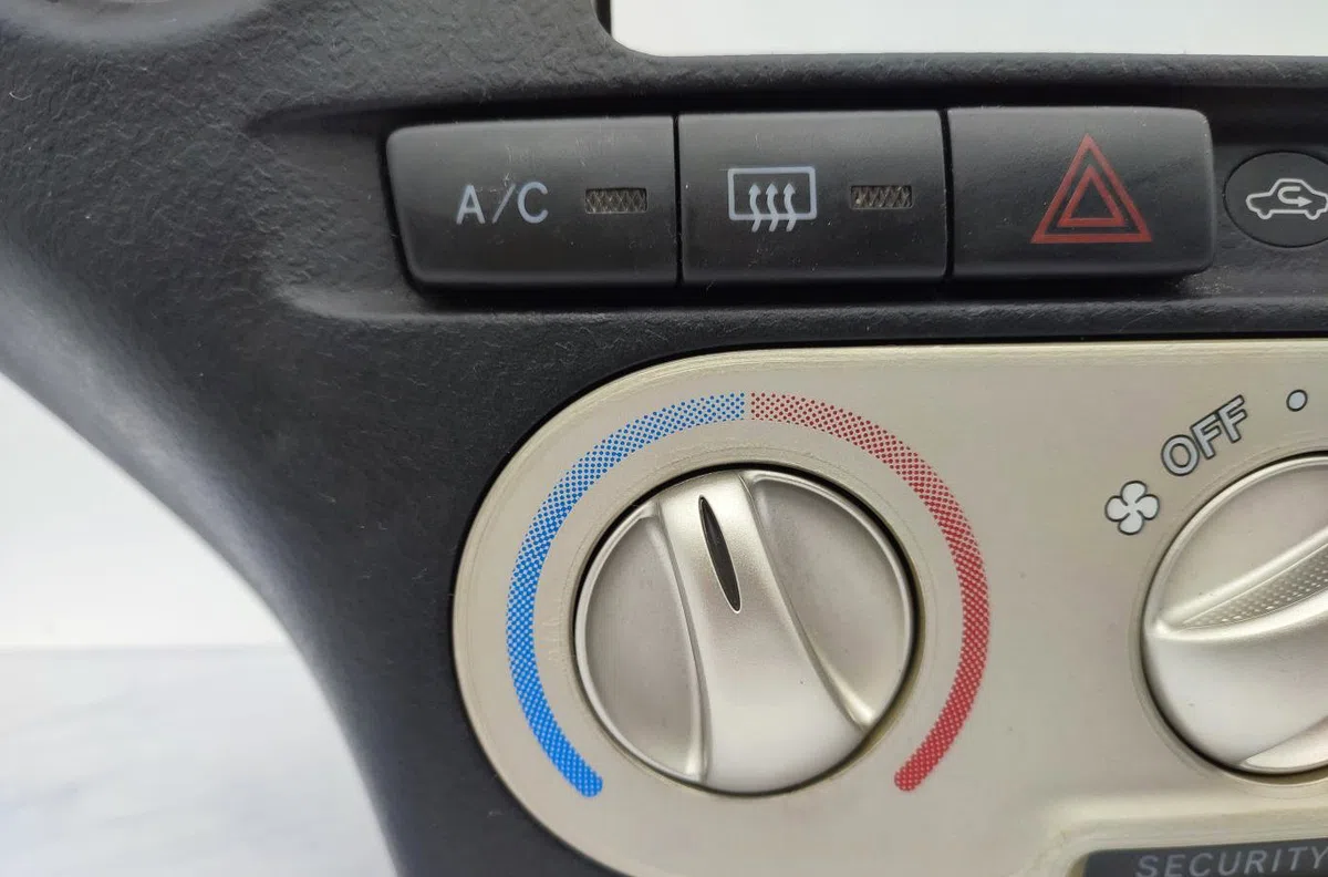 Commande de chauffage TOYOTA YARIS 1 PHASE 2 occasion