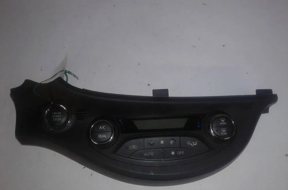 Commande de chauffage TOYOTA YARIS III 2012 occasion