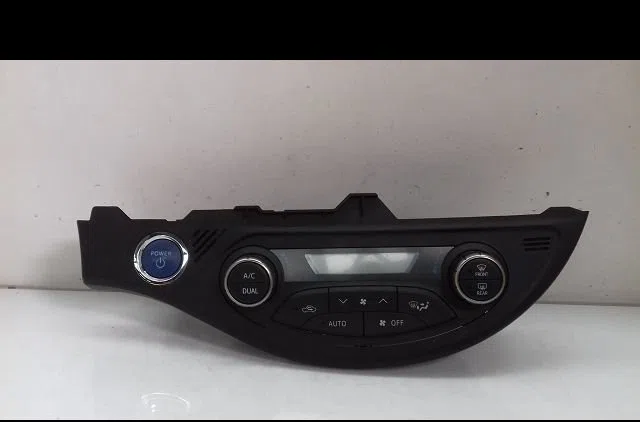 Commande de chauffage Toyota YARIS (_P13_) 1.5 hybrid (nhp130_) (2012) occasion