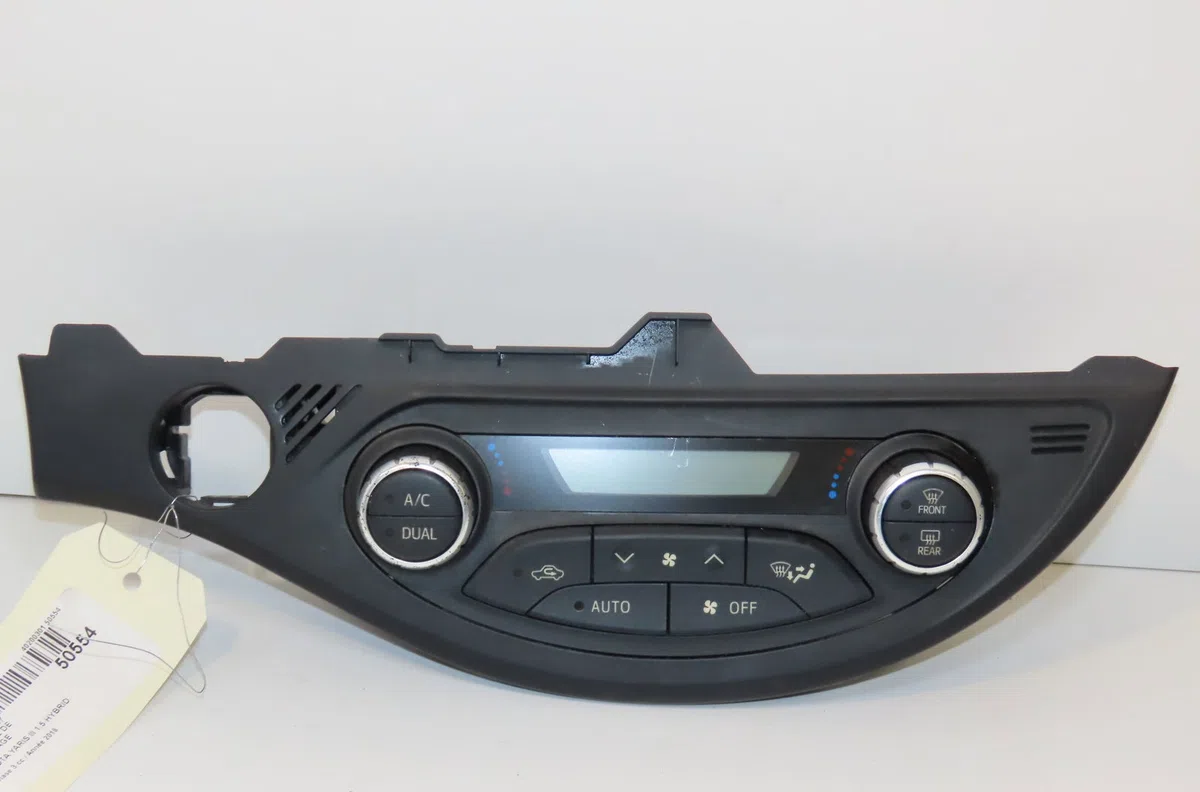Commande de chauffage Toyota YARIS (_P13_) 1.5 hybrid (nhp130_) (2012) occasion