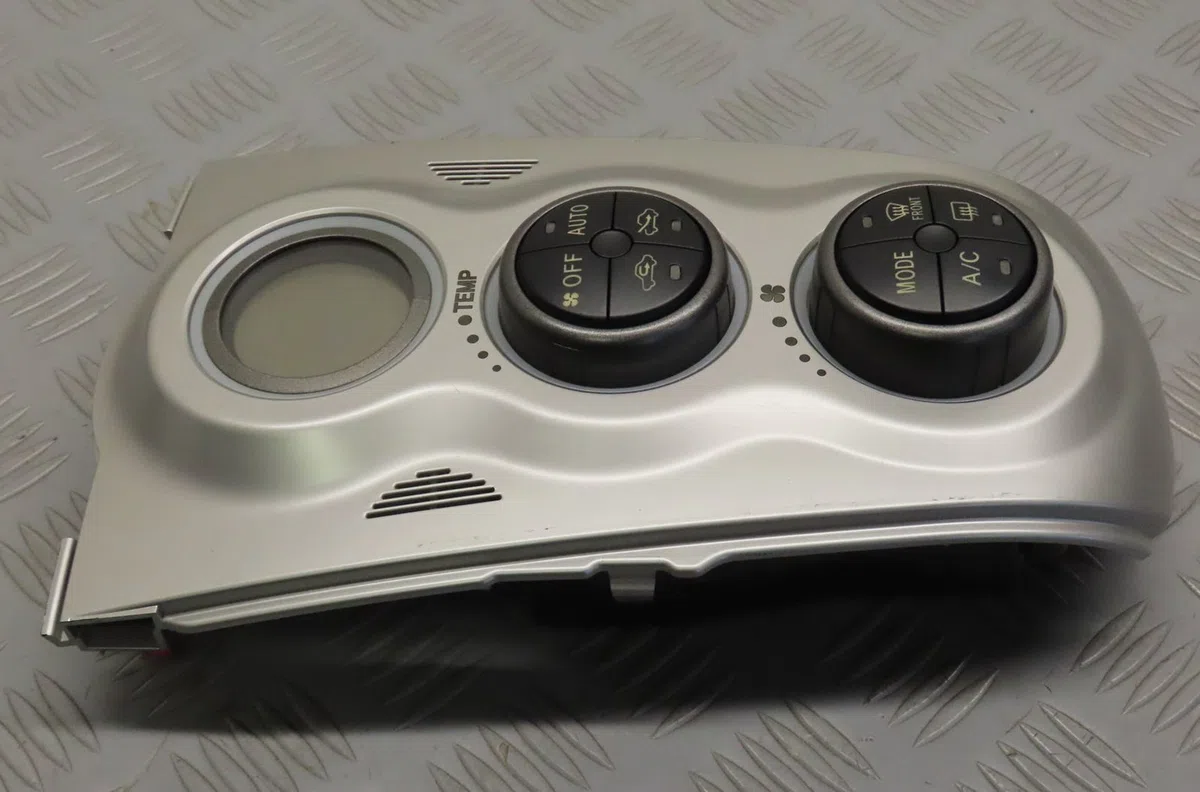 Commande de chauffage Toyota YARIS (_P9_) 1.3 vvt-i (scp90_) (2005-2010) occasion — photo 2