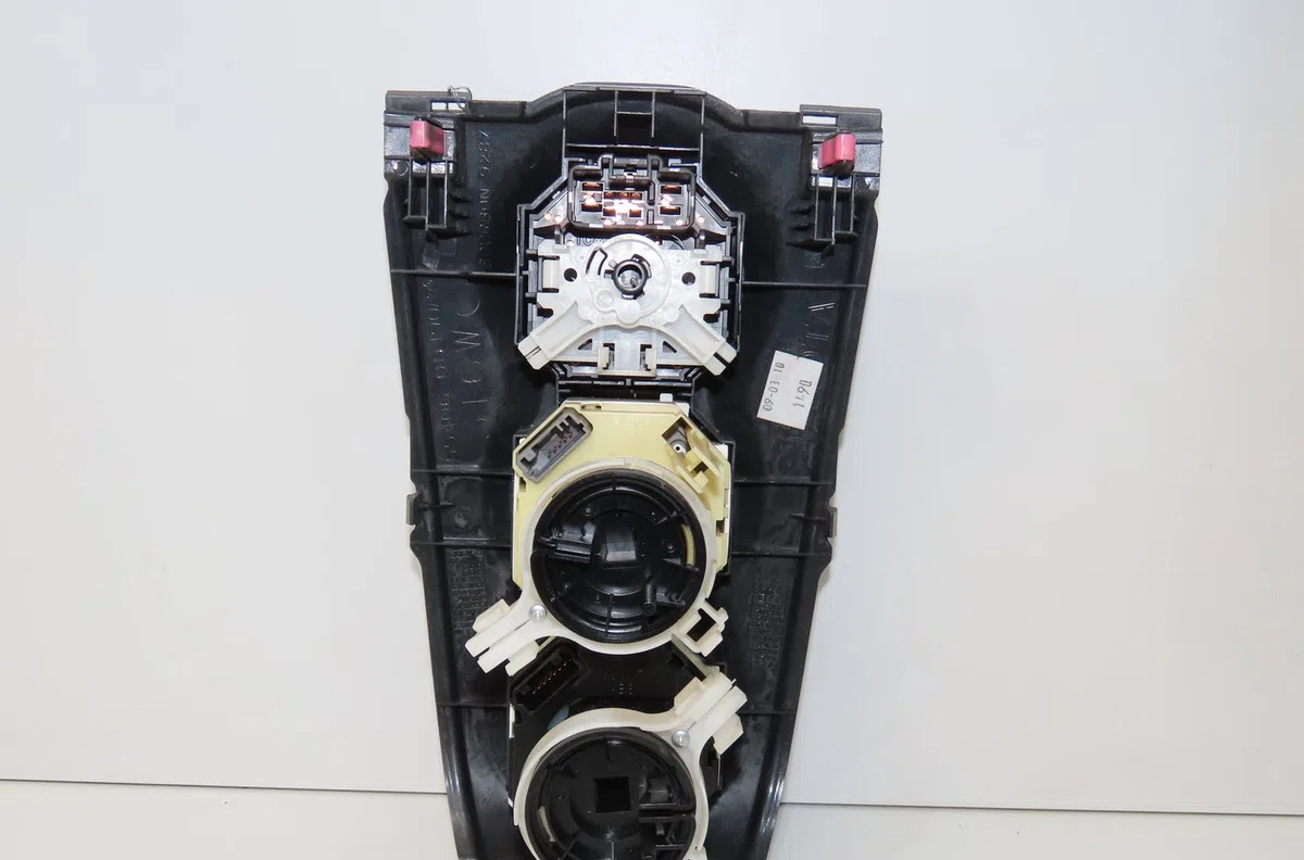 Commande de chauffage Toyota YARIS (_P9_) 1.4 d-4d (nlp90_) (2005-2012) occasion