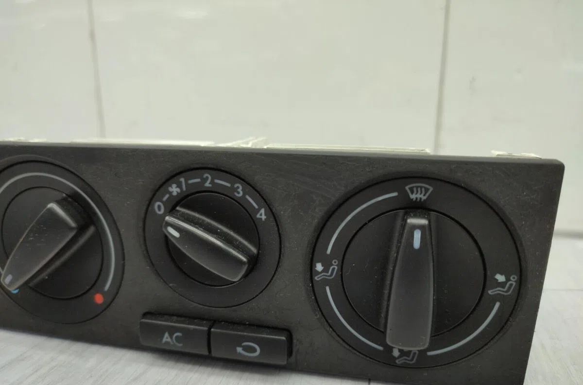 Commande de chauffage VOLKSWAGEN GOLF 4 occasion — photo 2