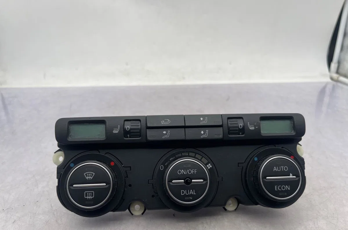 Commande de chauffage VOLKSWAGEN GOLF 5 occasion — photo 3