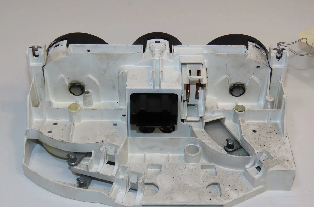 Commande de chauffage Volkswagen GOLF IV (1J1) 1.6 16v (2000-2005) occasion