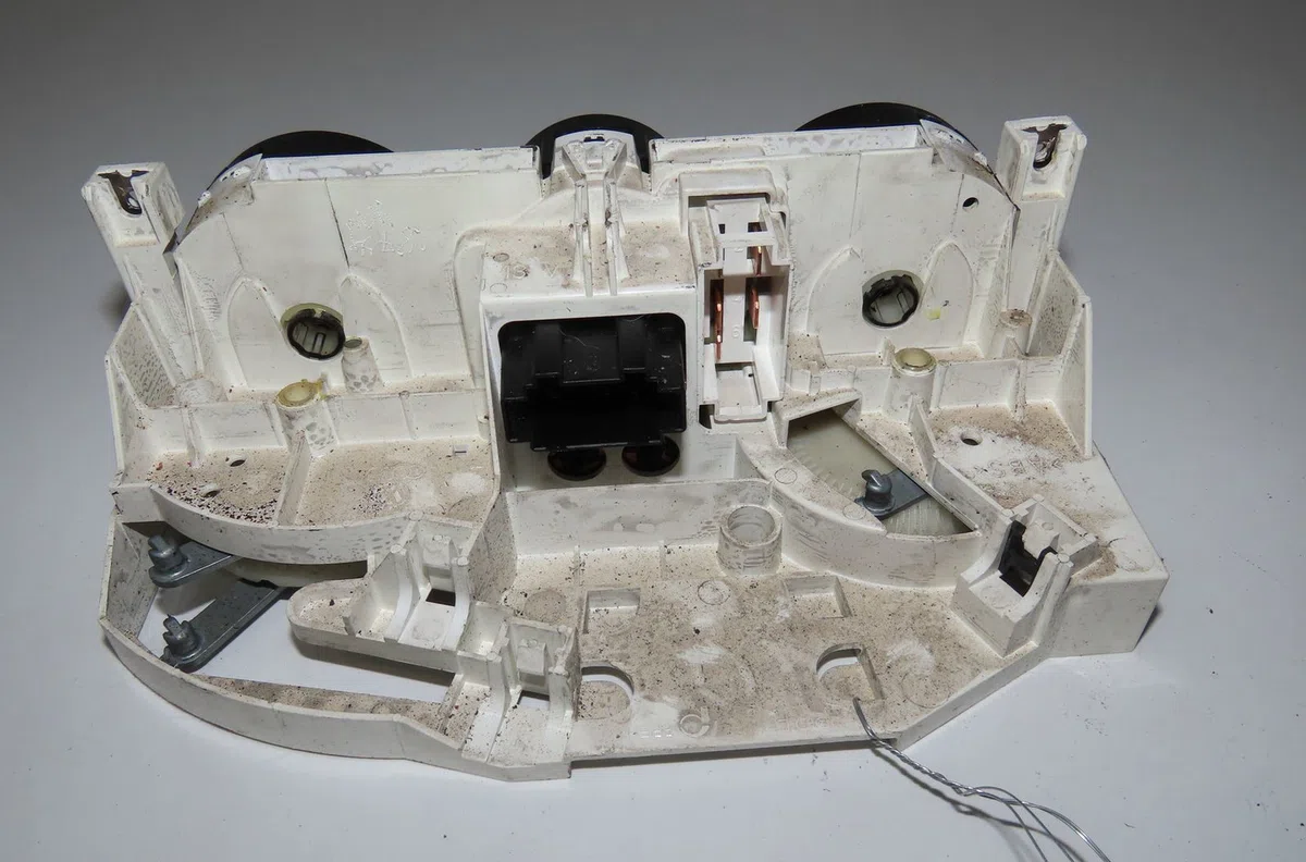 Commande de chauffage Volkswagen GOLF IV (1J1) 1.6 (1997-2004) occasion — photo 2
