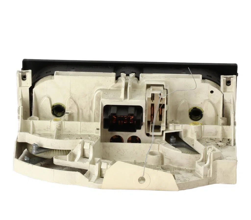 Commande de chauffage Volkswagen GOLF IV (1J1) 1.9 tdi (1997-2004) 3 portes occasion — photo 2