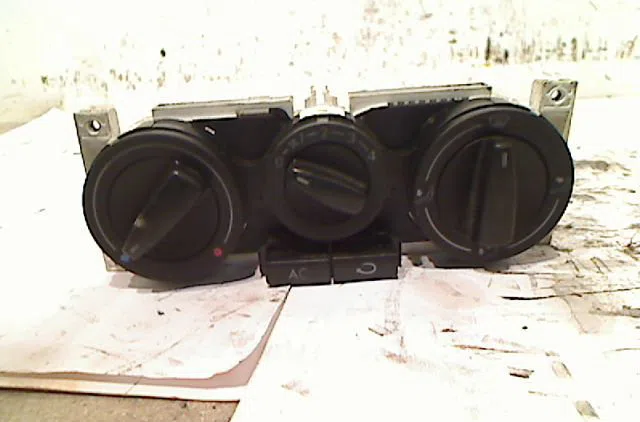 Commande de chauffage VOLKSWAGEN GOLF IV Phase 1 01-1998--05-2004 occasion — photo 3
