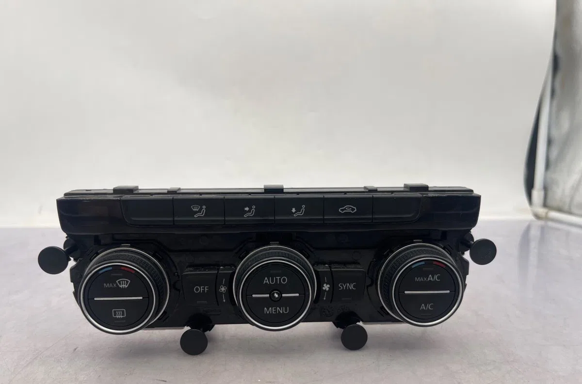 Commande de chauffage VOLKSWAGEN GOLF SPORTSVAN PHASE 1 occasion — photo 2