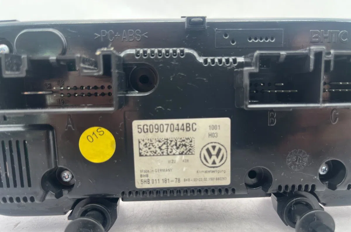 Commande de chauffage VOLKSWAGEN GOLF SPORTSVAN PHASE 1 occasion — photo 3