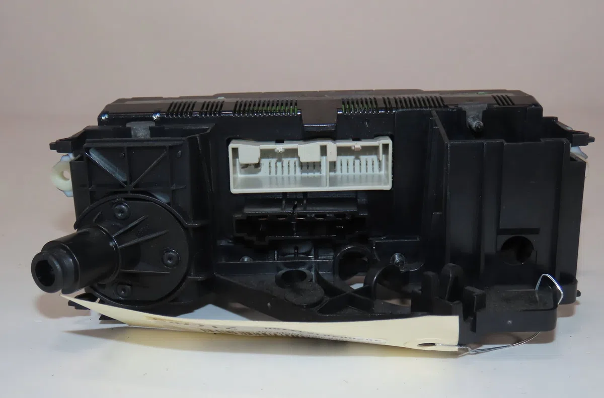 Commande de chauffage Volkswagen GOLF V (1K1) 1.9 tdi (2003-2008) 5 portes occasion — photo 2