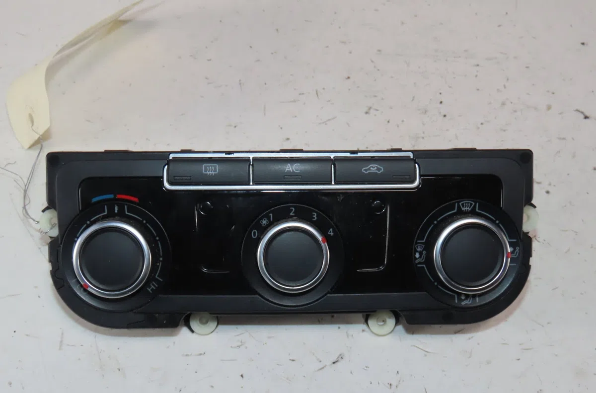 Commande de chauffage Volkswagen GOLF VI (5K1) 1.6 tdi (2009-2012) 5 portes occasion — photo 2