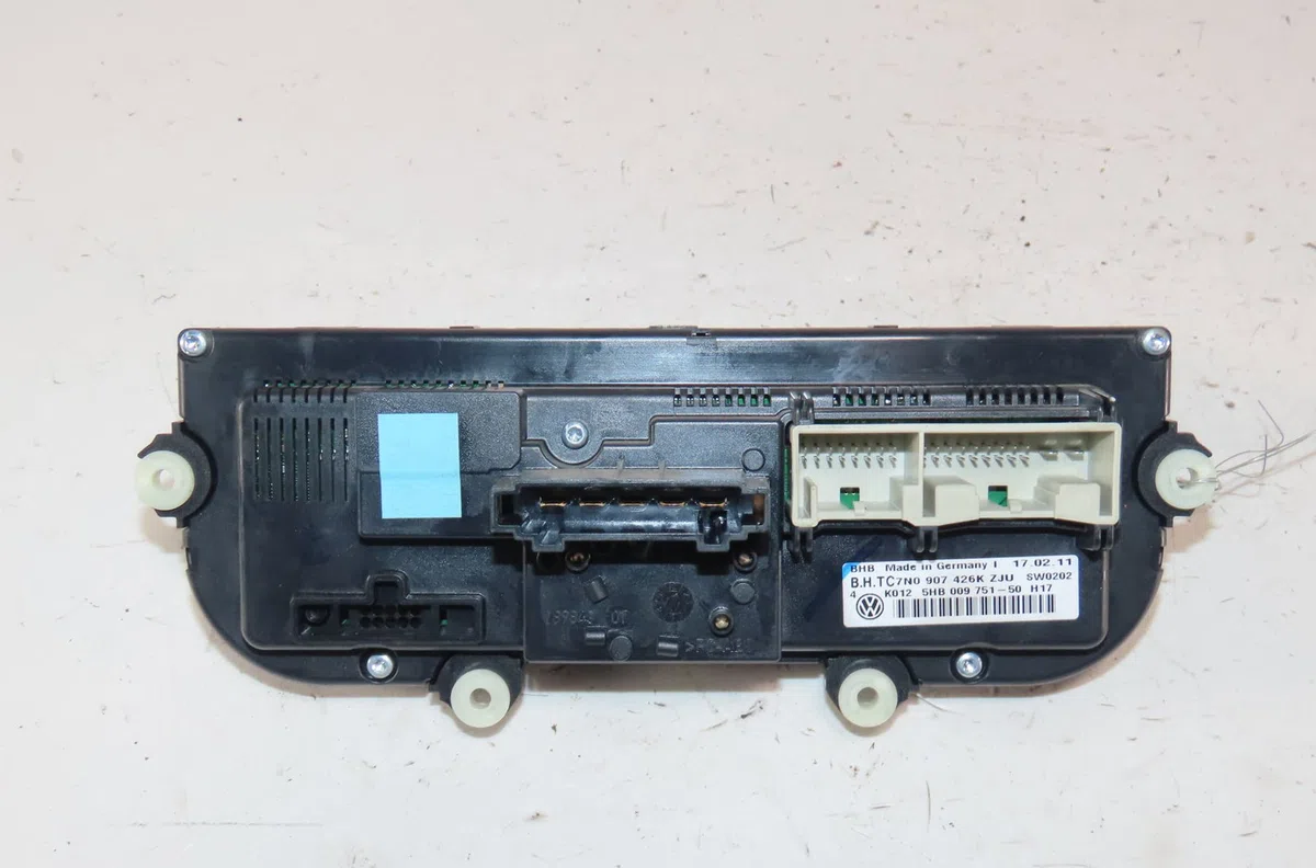 Commande de chauffage Volkswagen GOLF VI (5K1) 1.6 tdi (2009-2012) 5 portes occasion — photo 4