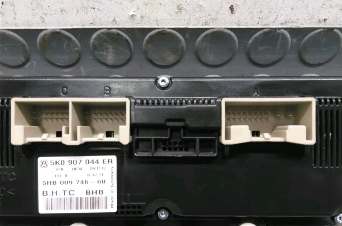 Commande de chauffage Volkswagen GOLF VI (5K1) 2.0 tdi 4motion (2009-2012) occasion — photo 4