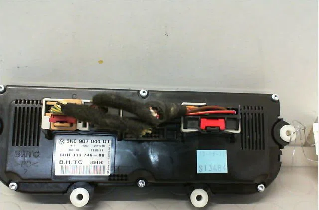 Commande de chauffage VOLKSWAGEN GOLF VI Phase 1 10-2008--04-2013 1.6 TDI 105ch occasion — photo 2