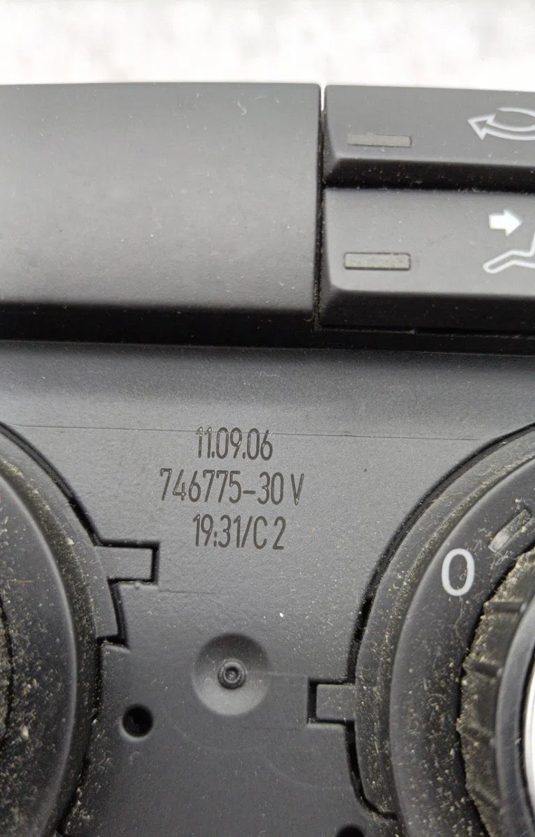 Commande de chauffage VOLKSWAGEN PASSAT 5 occasion — photo 2