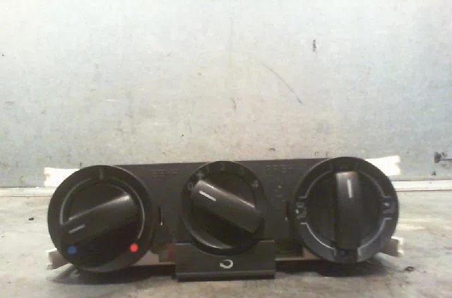 Commande de chauffage VOLKSWAGEN POLO 2009 occasion — photo 3