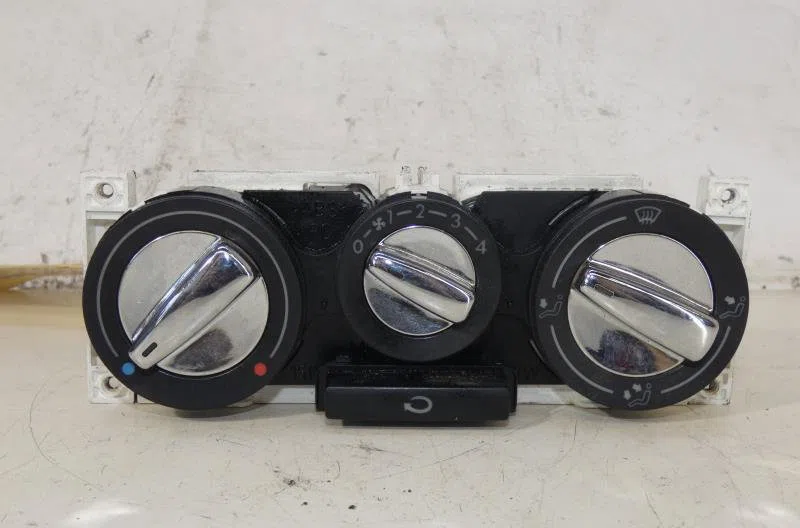 Commande de chauffage VOLKSWAGEN POLO 3 PHASE 2 occasion — photo 3