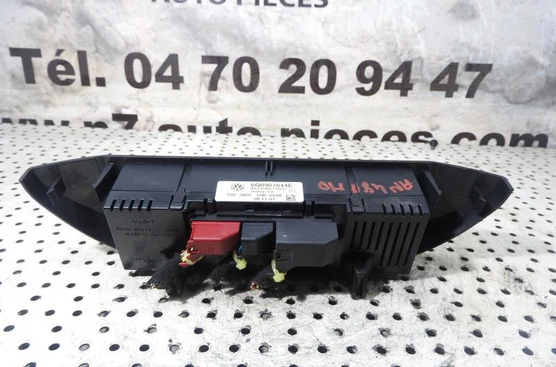 Commande de chauffage VOLKSWAGEN POLO 4 PHASE 2 occasion — photo 2