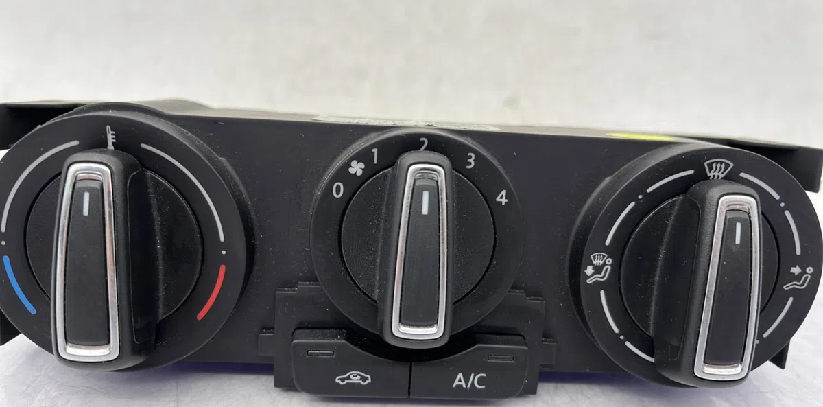 Commande de chauffage VOLKSWAGEN POLO 5 PHASE 2 occasion — photo 3