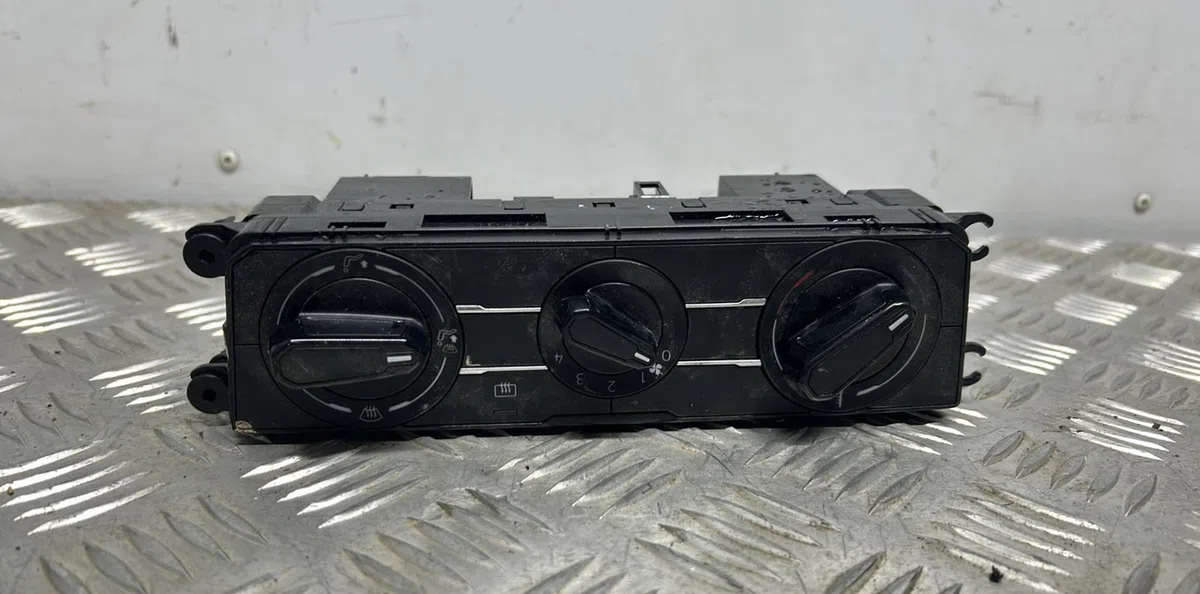 Commande de chauffage VOLKSWAGEN POLO 6 occasion — photo 2