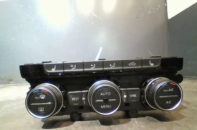 Commande de chauffage Volkswagen TIGUAN (AD1, AX1) 2.0 tdi (2016) occasion — photo 4