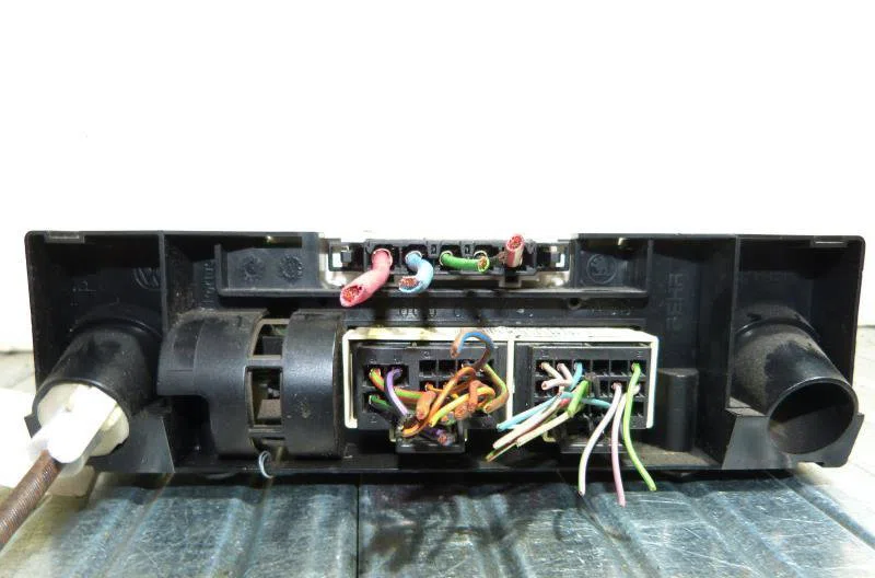 Commande de chauffage VOLKSWAGEN TOURAN 1 PHASE 1 occasion — photo 3