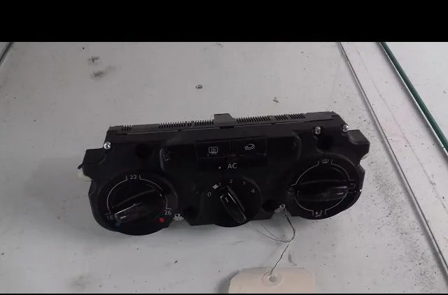 Commande de chauffage Volkswagen TOURAN (1T1, 1T2) 1.9 tdi (2003-2004) occasion — photo 3