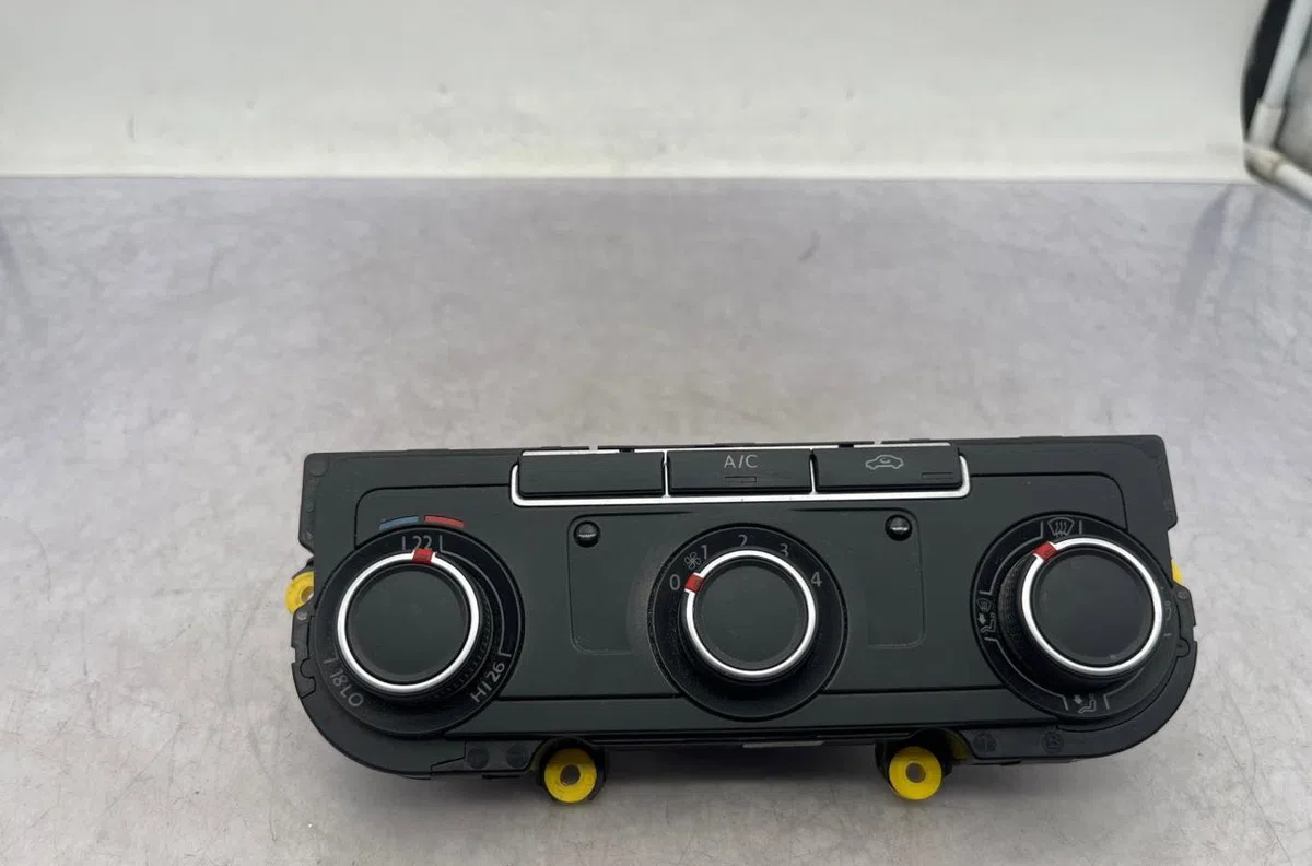 Commande de chauffage VOLKSWAGEN TRANSPORTER 6 PHASE 1 occasion