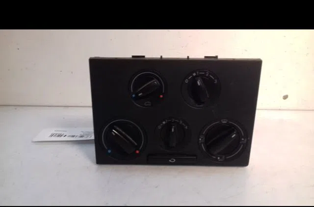 Commande de chauffage Volkswagen TRANSPORTER IV Autobus-Autocar (70B, 70C, 7DB, 7DK, 70J, 70K 2.5 tdi (1995-2003) occasion — photo 3