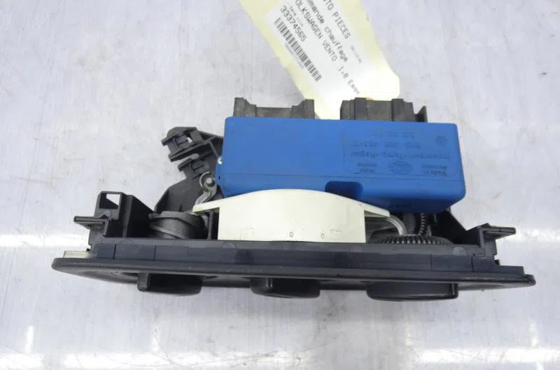 Commande de chauffage VOLKSWAGEN VENTO occasion — photo 3