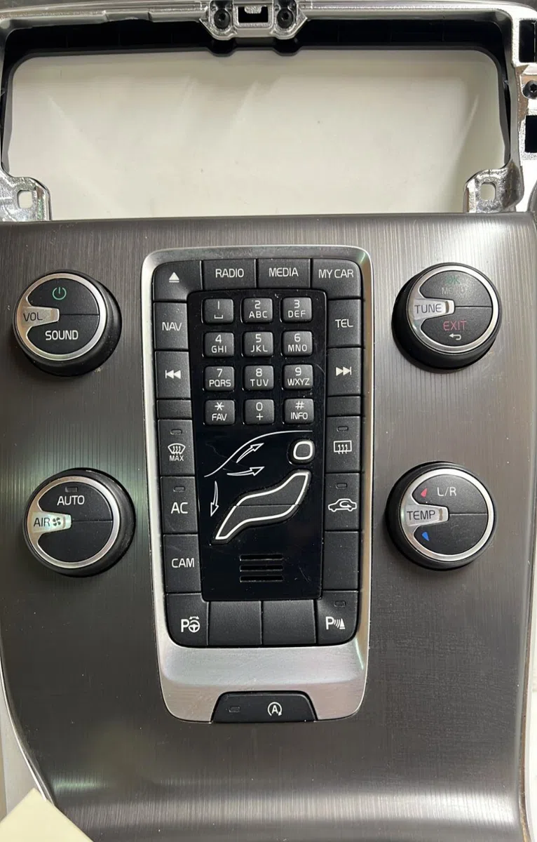 Commande de chauffage Volvo V40 3-5 portes (525) D3 (2012-2015) occasion — photo 2