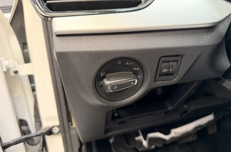 Commande de phare pour SKODA SCALA PHASE 1
