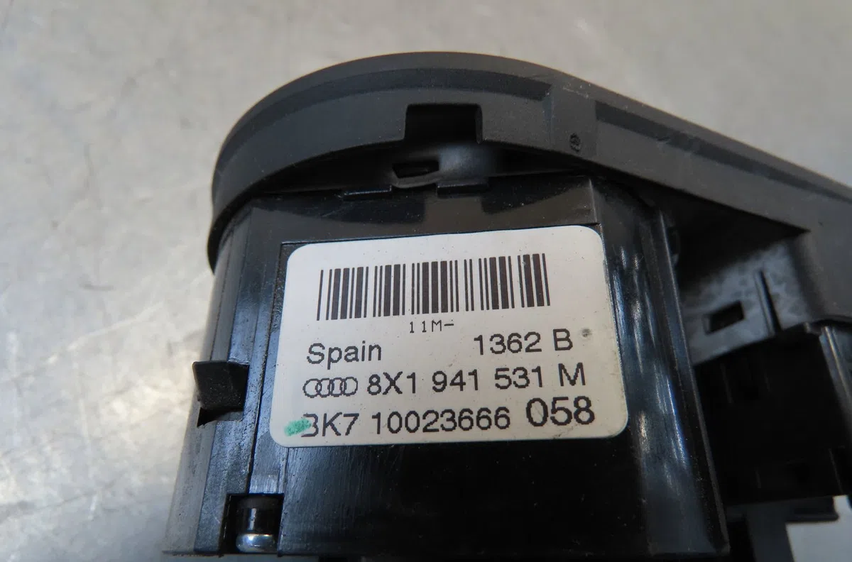Commande eclairage Audi A1 (8X1, 8XK) 1.6 tdi (2011-2015) occasion — photo 4