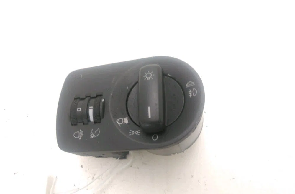 Commande eclairage Audi A3 (8P1) 2.0 fsi (2003-2008) occasion — photo 3