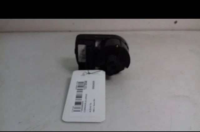 Commande eclairage Audi A3 (8P1) 2.0 tdi 16v (2003-2012) 3 portes occasion — photo 3