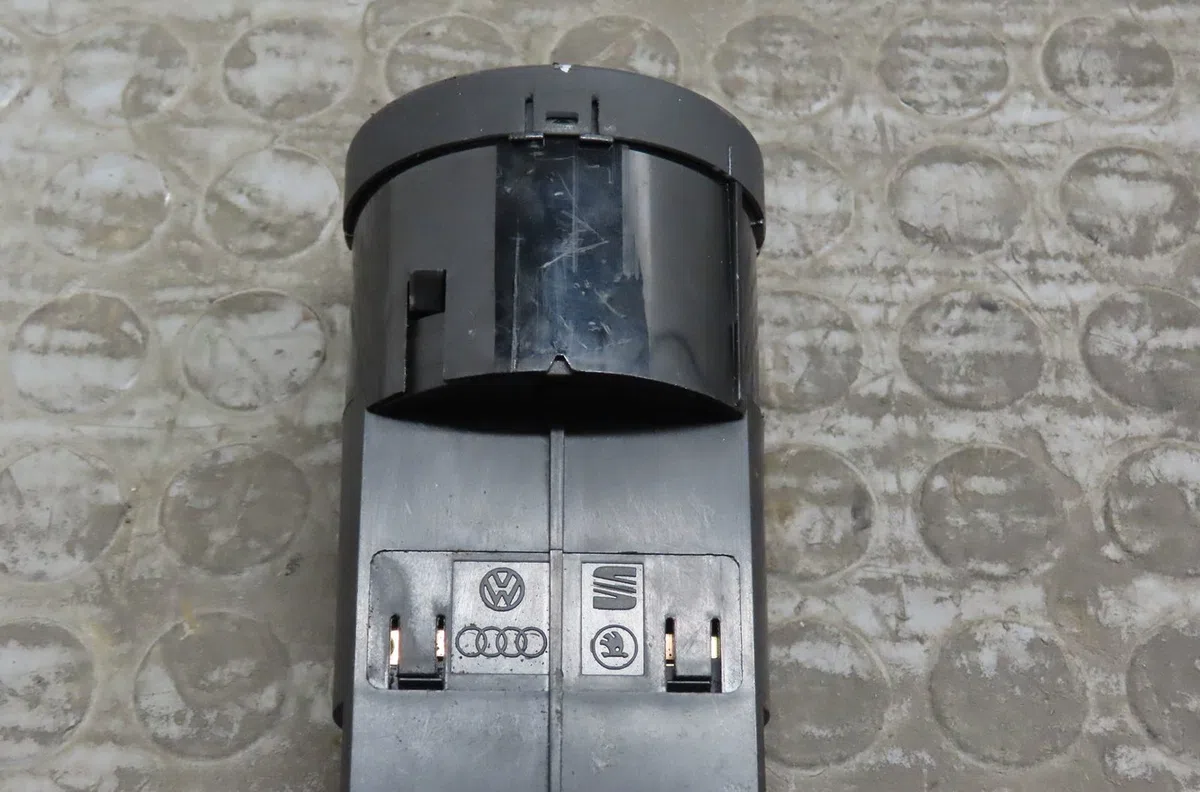 Commande eclairage Audi A4 B7 (8EC) 2.0 tdi 16v (2004-2008) 4 portes occasion — photo 2